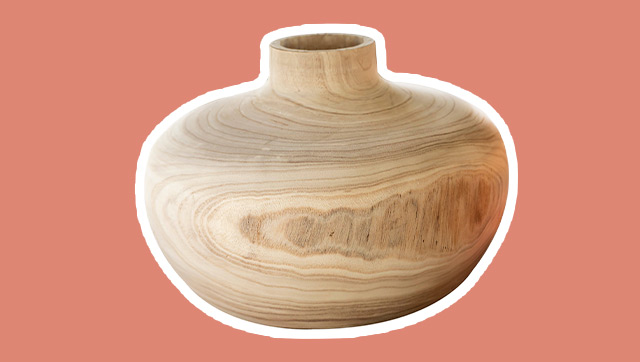 Vase artisanal en bois décoratif