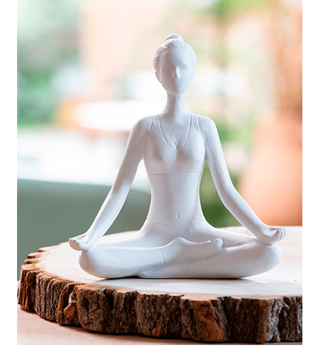 Statuette femme yoga